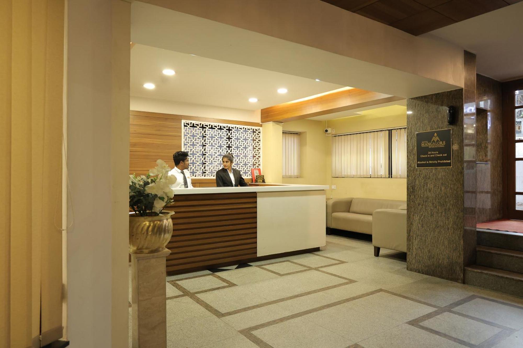 Hotel Mangalore International Luaran gambar