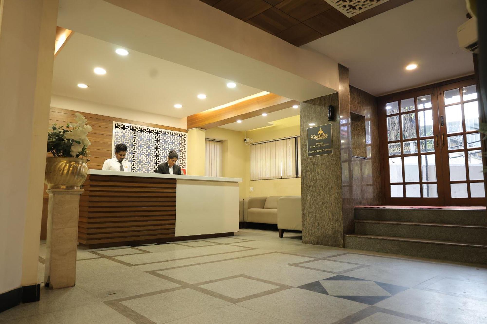 Hotel Mangalore International Luaran gambar